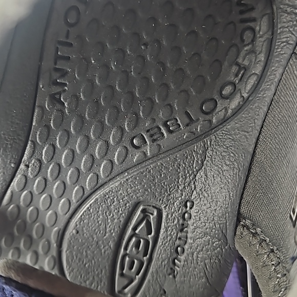 Keen Sandals Kid size 4 blue hiking sandals - Picture 7 of 13